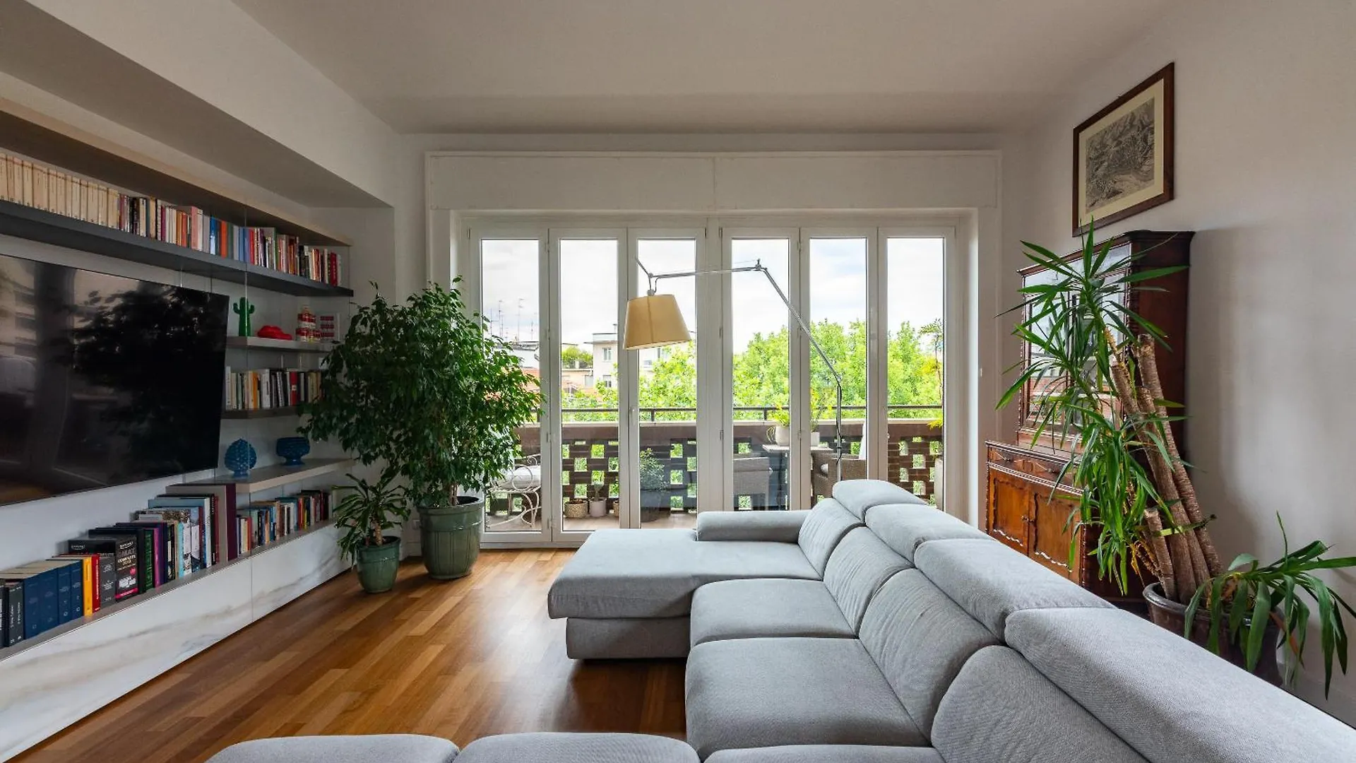 De Amicis Apartment Milan