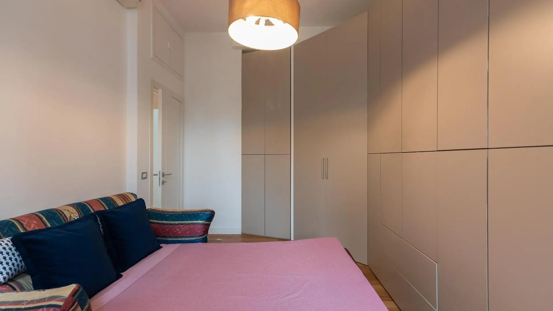 De Amicis Apartment Milan 0*,  Italy