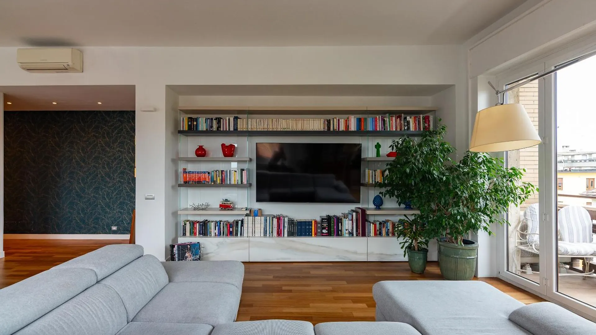 De Amicis Apartment Milan